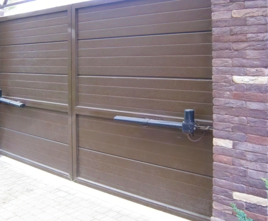 Автоматика для распашных ворот в Павловской