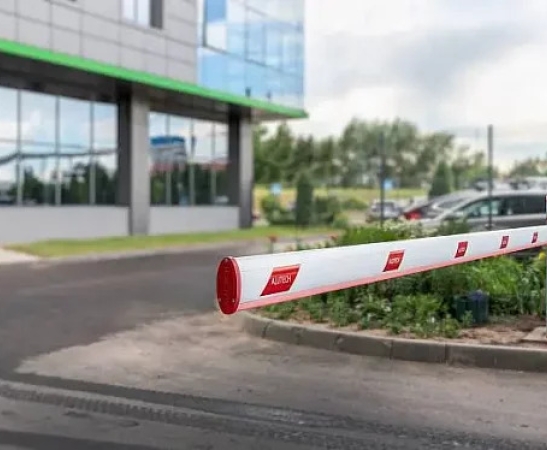 Установка автоматического шлагбаума в Павловской