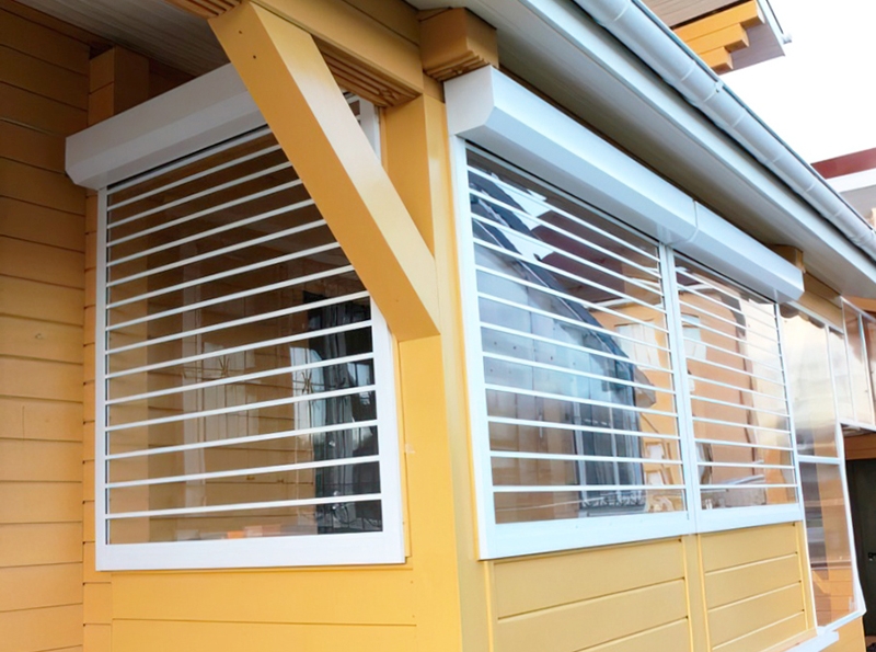 Прозрачные в Павловской